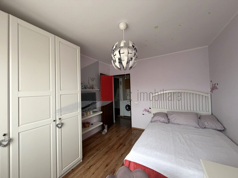 Apartament 4 camere zona Aparatorii Patriei\Berceni