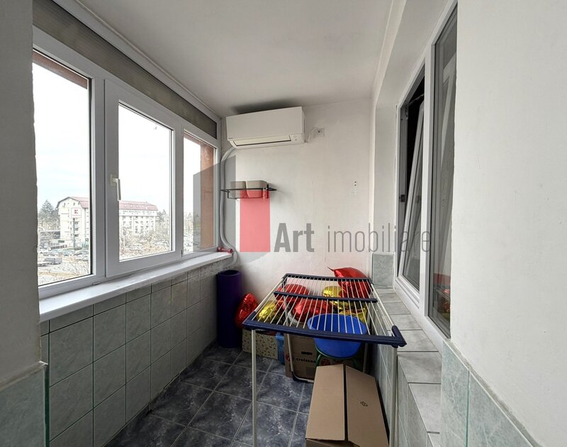 Apartament 4 camere zona Aparatorii Patriei\Berceni