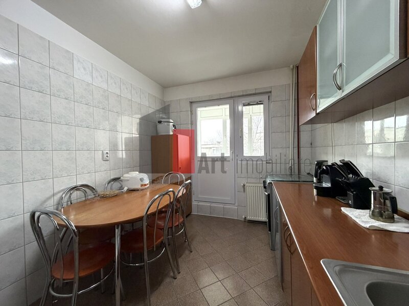 Apartament 4 camere zona Aparatorii Patriei\Berceni